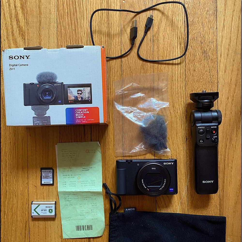 Sony Digital Camera ZV-1 w/ Vlogger Accessory Kit